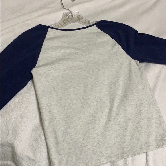 Forever 21 fitting baseball style tee - Picture 3 of 3